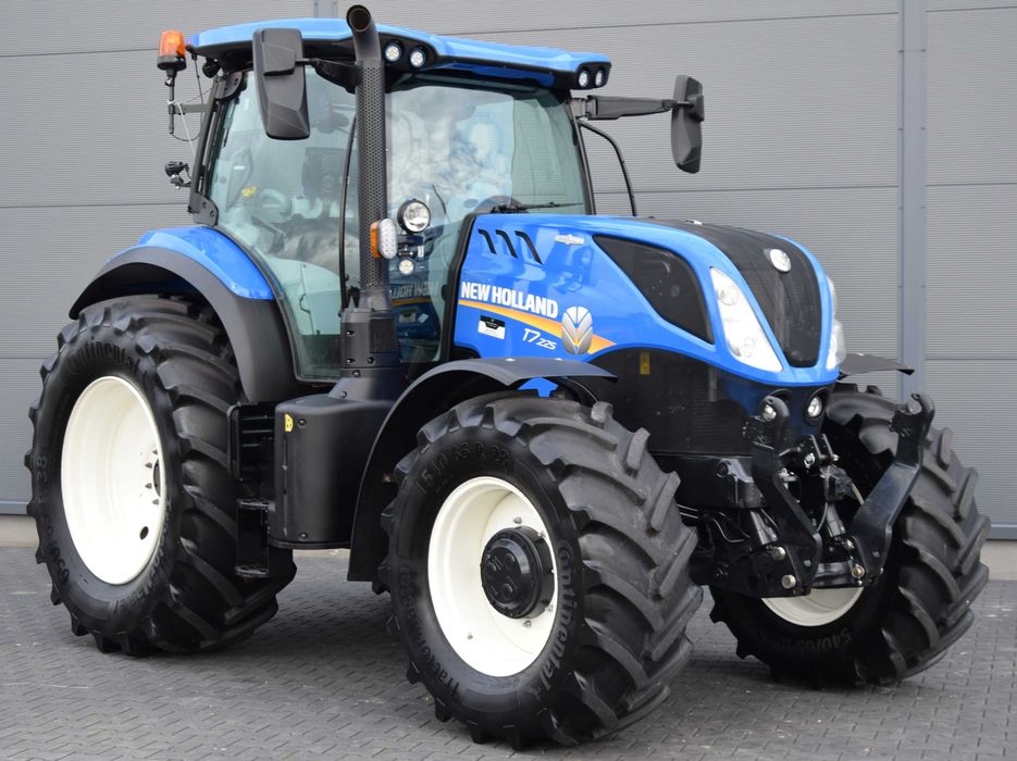 Ciągnik rolniczy New Holland T7.225 Auto Command 2022 używ kraj 1 wł.