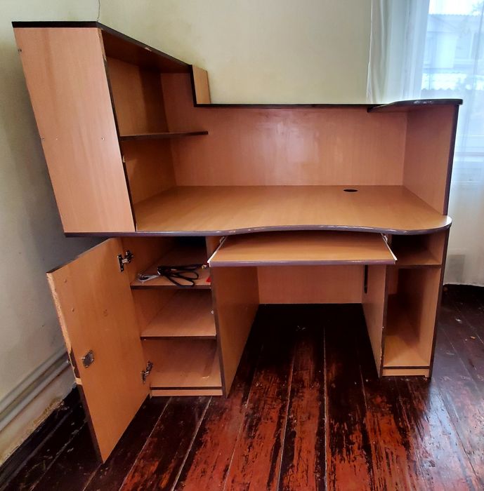 Компьютерный стол стенка, угловой стол