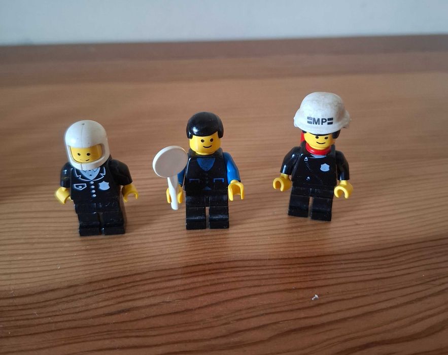Lego - Bonecos / Figuras Policias e Outros ( Antigos )