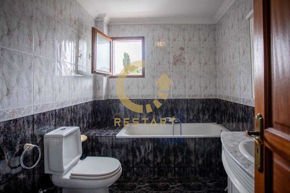 Moradia T3, 3 frentes em Guifões