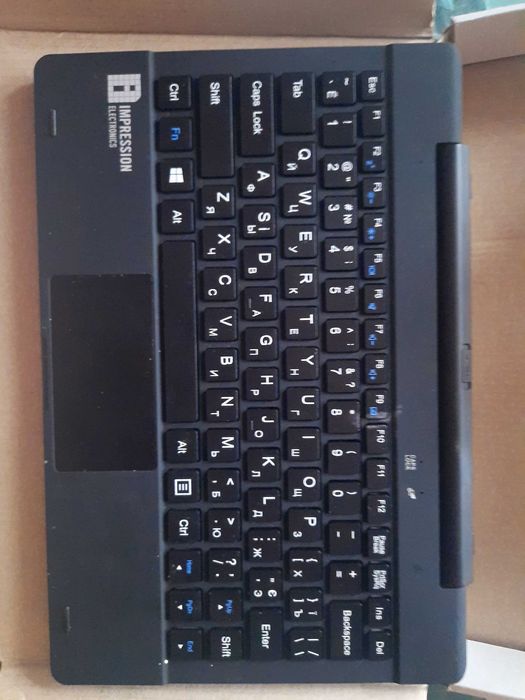 Планшетний комп'ютер-трансформер ImPAD W1001