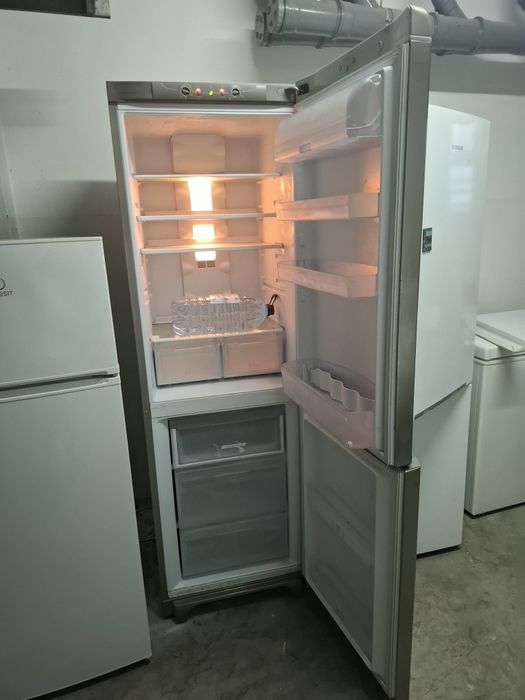 Frigorífico ariston a um preço acessível