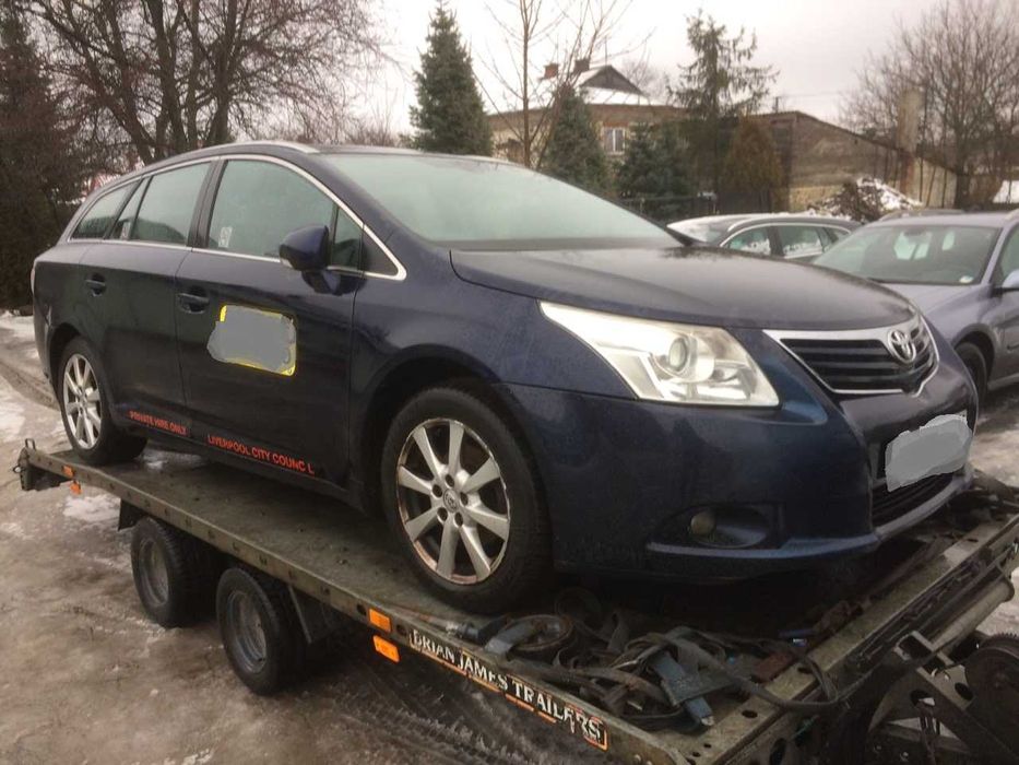 кузов,деталі кузова Тойота Авенсіс Т27