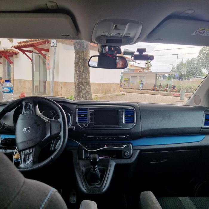 Peugeot Traveller Aloure 8 lugares