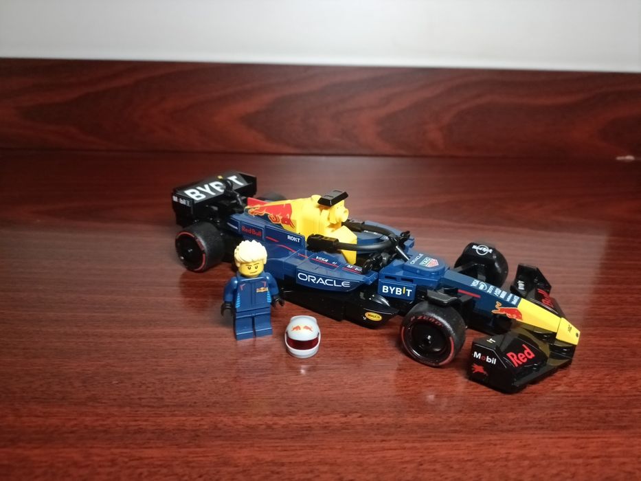 LEGO 77243 Bolid F1 Oracle Red Bull Racing RB20