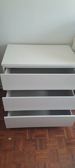 Cómoda branca ótimo estado