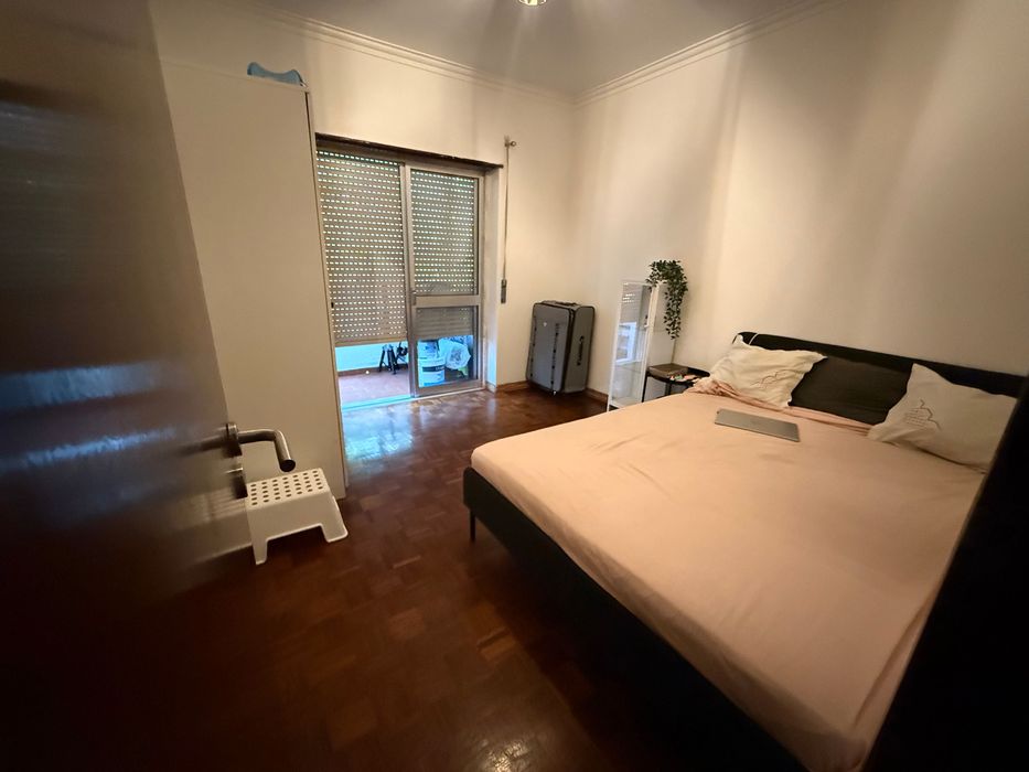 Quarto casal em Cacem para alugar