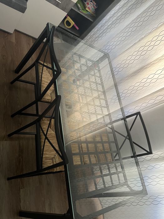 Mesa de jantar de vidro