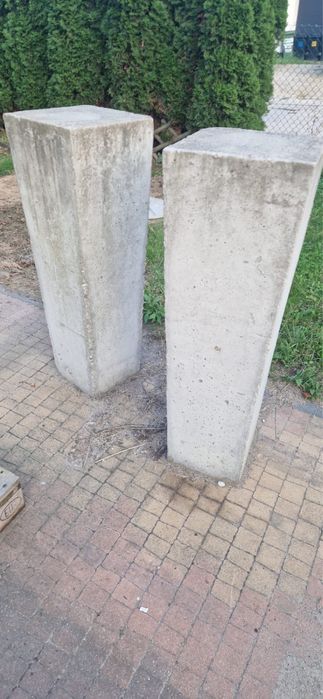 Postumenty betonowe  , pelne waga ok 100 kg jeden