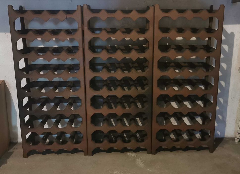Garrafeira Modular Empilhável Castanha (24 Níveis / 96 Garrafas)