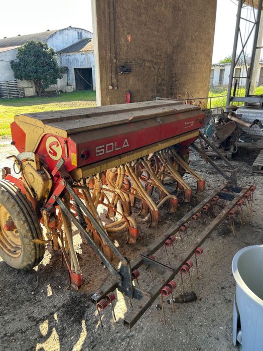 Semeador de linhas Sola