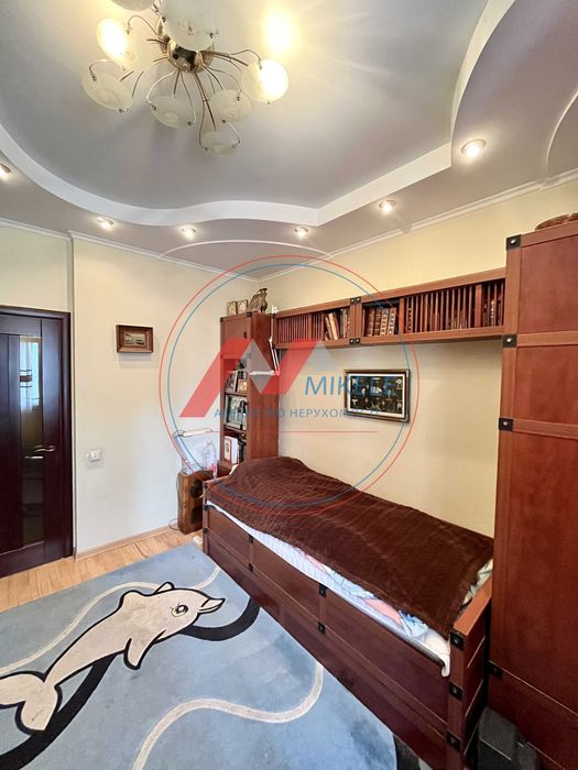 Без% Продаж 3к 70м2 з ремонтом Сталінка 3 пов Лондонська (Пітерська) Єреванська Солом'янка
