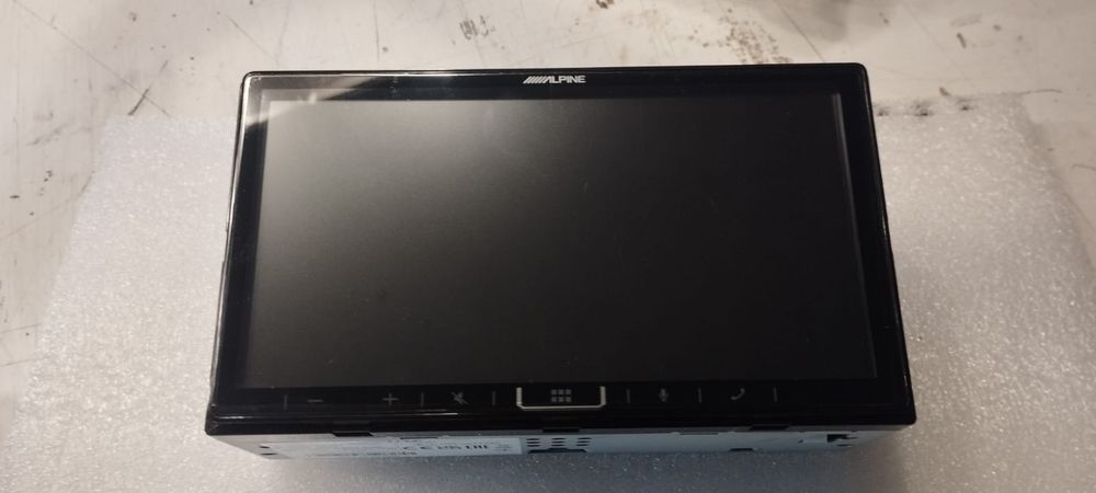 Radio Alpine iLX-W690D