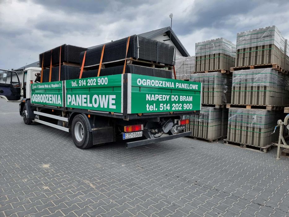 NOWE słupki ogrodzeniowe60×40 o wysokości 2200 antracyt i czarnym.