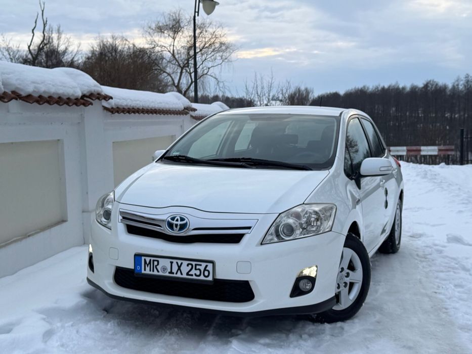 Toyota Auris 1.8 Hybryda/Benzyna biała perła orginal lakier bogata wersja