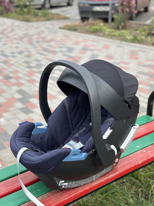 Продам автокрісло Sybex aton 5