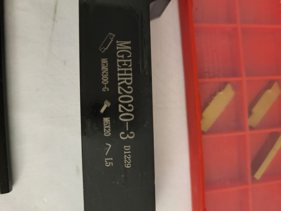 Nóż do rowkowania , ucinak