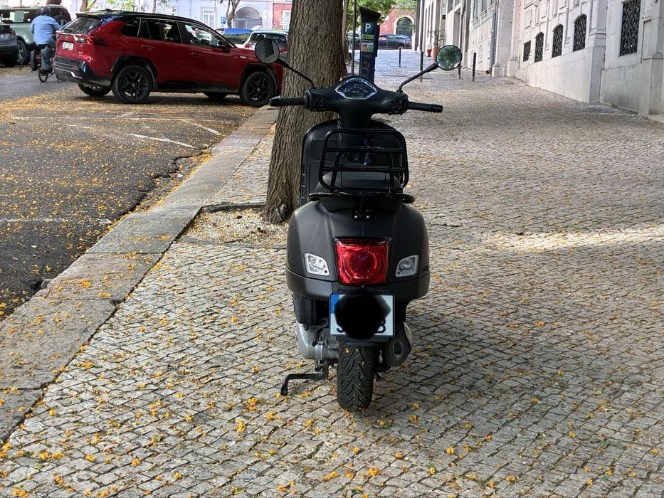 Vespa GTS 125 Notte ABS ESP com 40.000 km