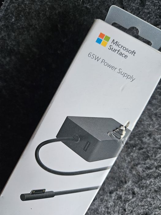 Microsoft Surface 65w - Carregador Modelo 1706.