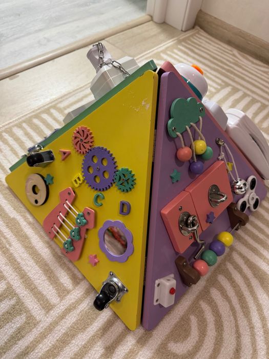 Бізі піраміда борд