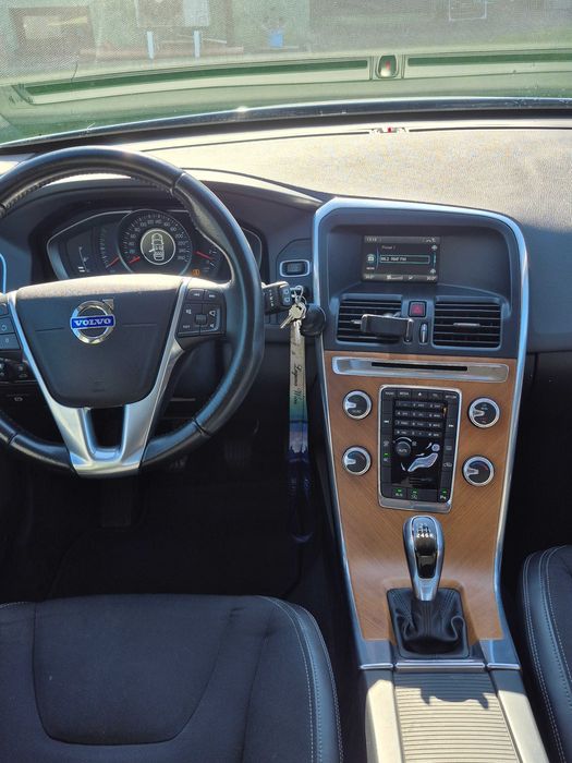 Sprzedam Volvo XC60 2,0D
