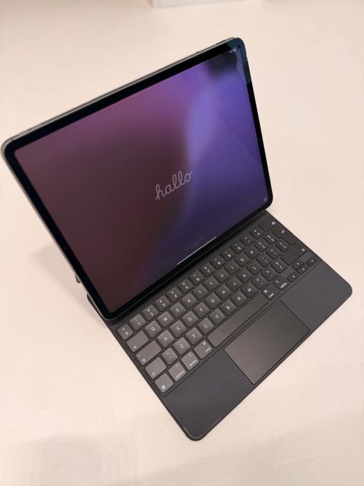 iPad Pro 12,9”(4gen) + Magic Keyboard, stan idealny