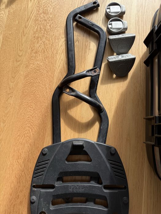 Top Case e suporte Givi Monokey 45L- Super Tenere 750/ Africa Twin 750