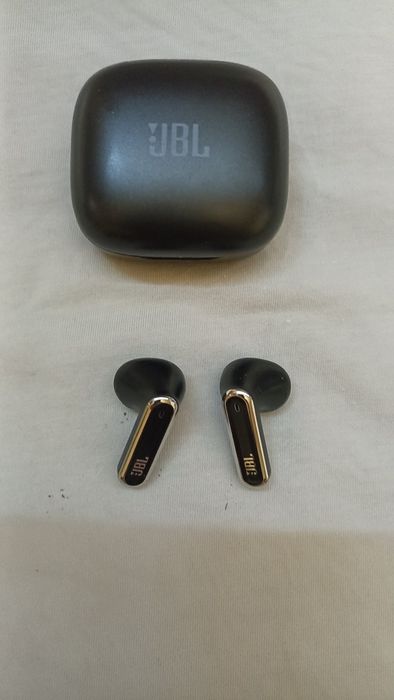 Наушники jbl новые,в упаковке
