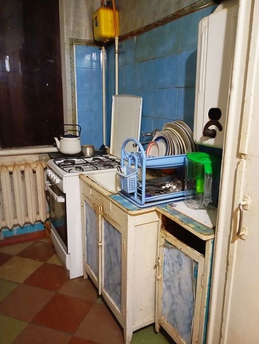 Здам 3 к Старе  місто 5000 кп