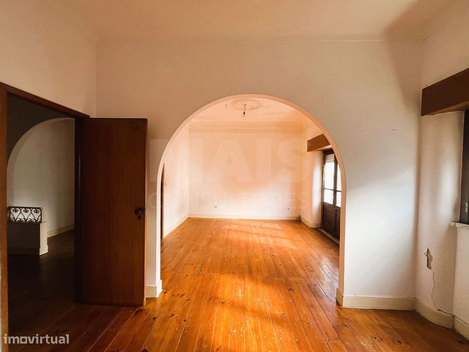 Apartamento com terraço no centro de Samora Correia