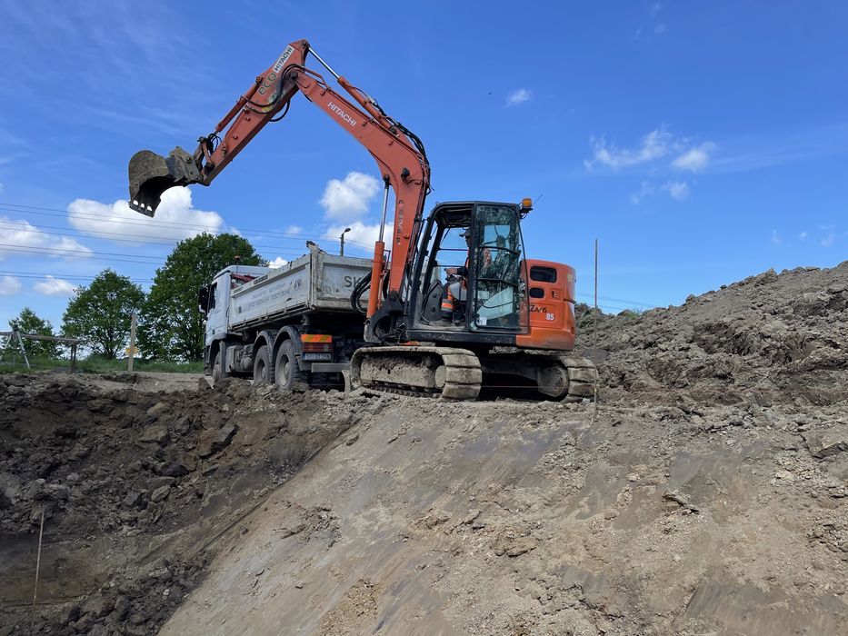 Wynajem koparki 8 ton usługi koparką koparka obrotowa