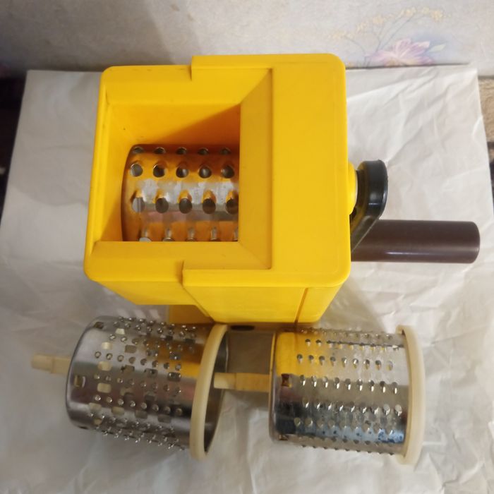 Терка с насадками на присоске