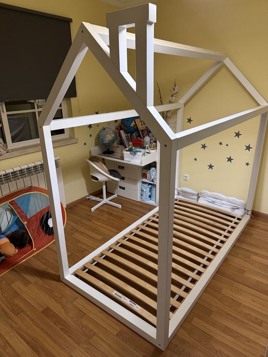 Cama Montessori 90x200 em Madeira Branca com Estrado