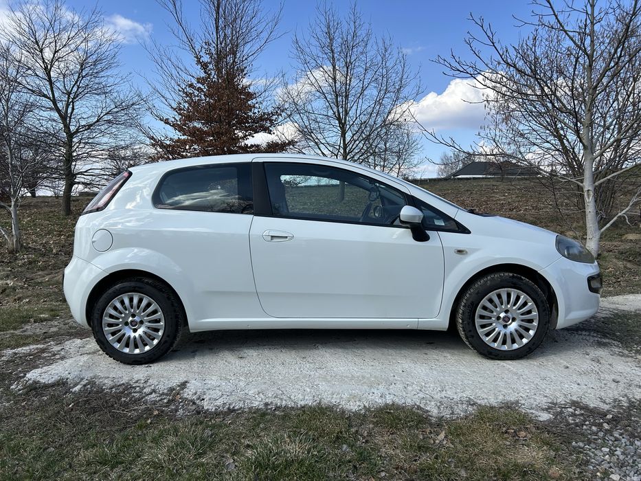 Fiat Punto Evo 2011 1.2 bialy benzyna 3 drzwi+ opony. gotowy dojazdy