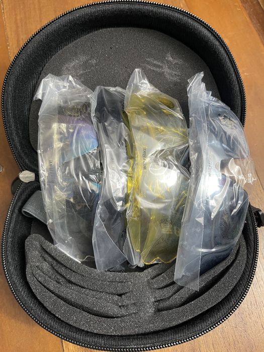 Óculos de ciclismo/BTT novos para graduar com lentes interiores.