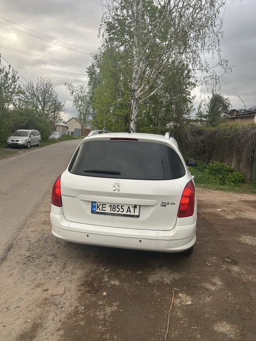 Пежо 308 sv-панорама