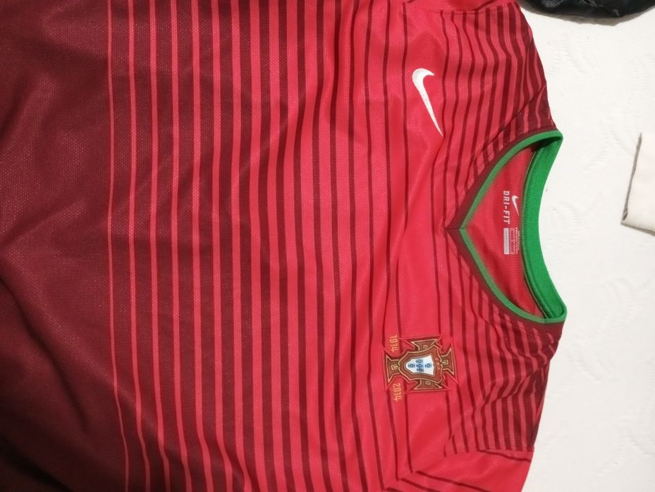 Camisa oficial da Seleção Portuguesa de Futebol.