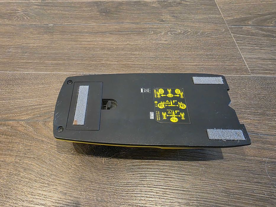 Detector de Estruturas Stanley