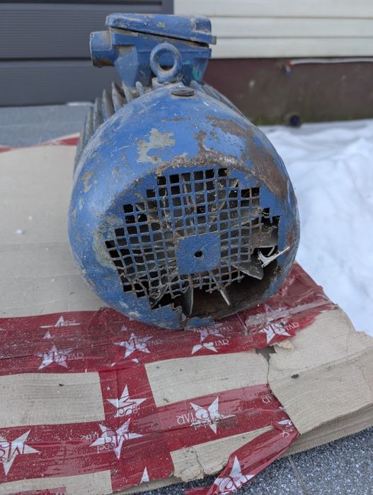 Продам електродвигун