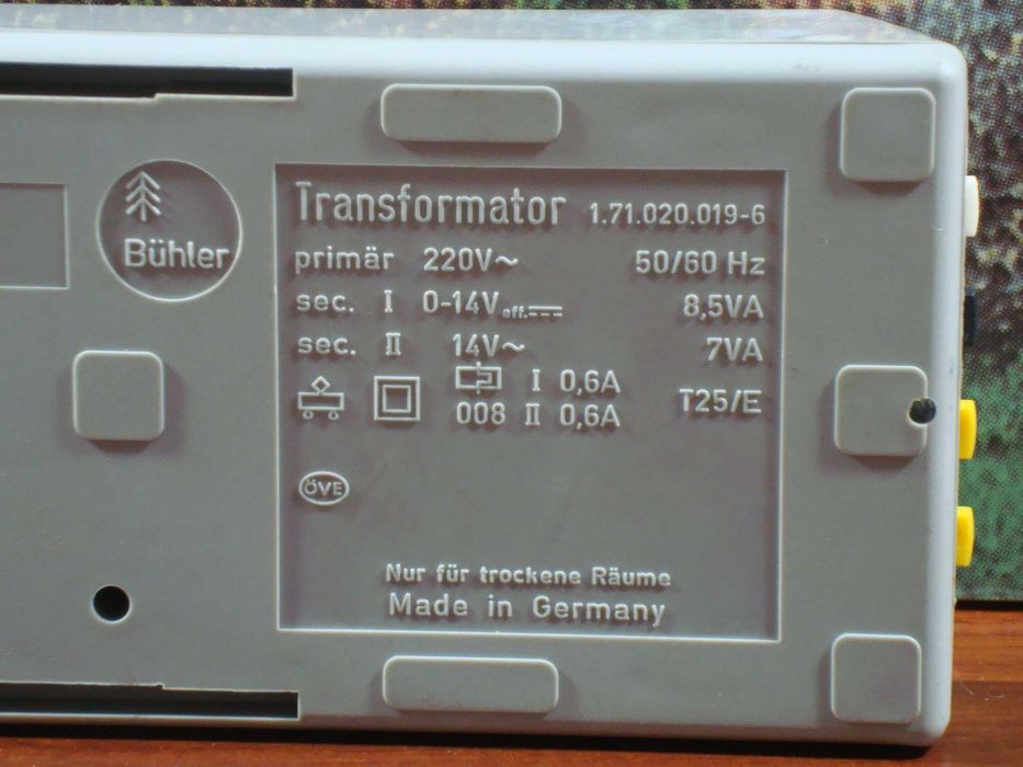 Klein Model Railroad - Transformer with Speed Controller64310000074882124