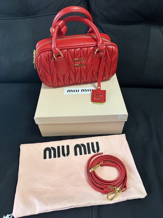 Mala miu miu vermelha