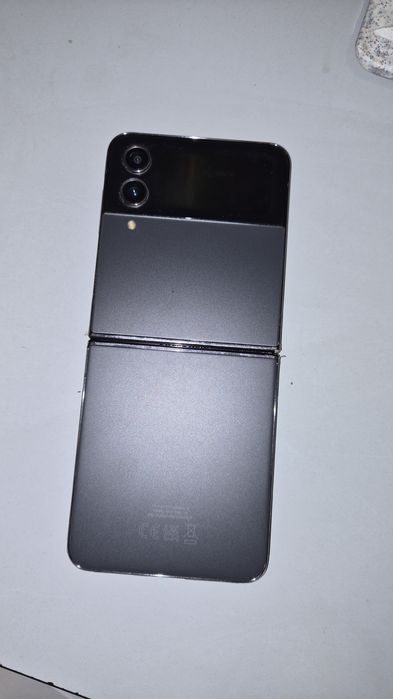 Samsung Galaxz Flip 4