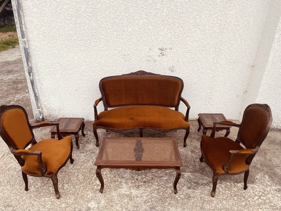 Cadeirão, Poltronas e mesas de Centro Luís XV