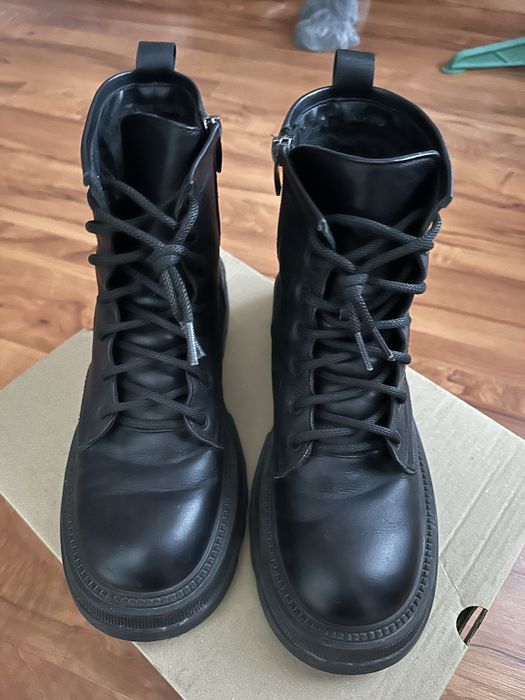 Ботинки женские 39р(25см )