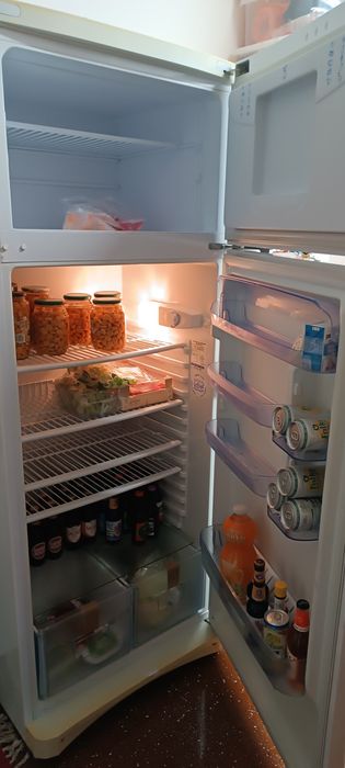 Frigorífico arca  70x70x1.80 Indesit