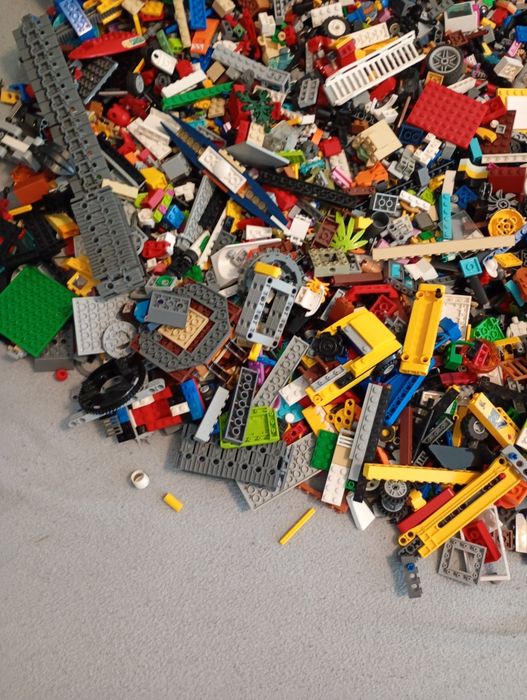 Lego mix  9,5kg.