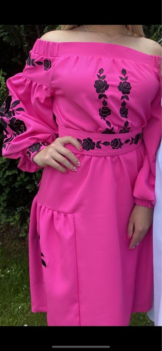 Продам плаття вишите