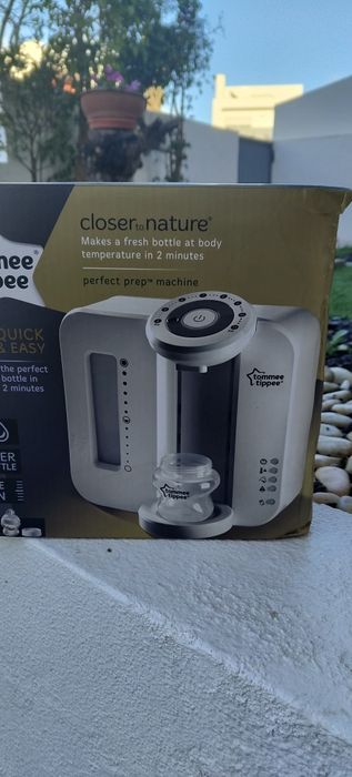 Máquina preparar biberão