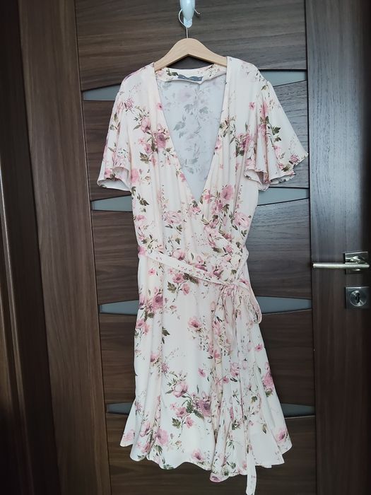 Różowa sukienka Polina Manifiq wiskoza 100% rozmiar M 38