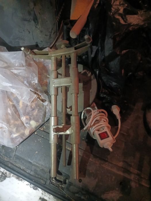 Лапи для розвалу авто